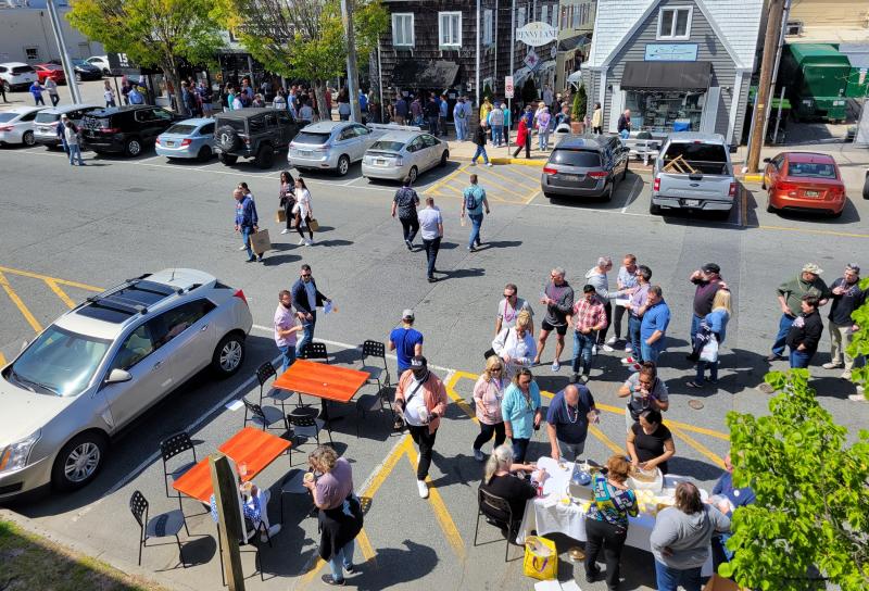 Many of the participating restaurants had lines – including Mariachi and Rehoboth Ale House on Wilmington Avenue.